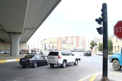 Bakı-Sumqayıt yolunda piyada və sürücüləri əziyyətə salan dairə...