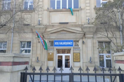 Sumqayıtdan gələn direktoru Bakı məktəbi İSTƏMƏDİ