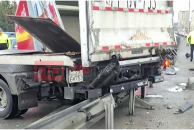 Bakı-Sumqayıt yolunda ağır qəza - Yük maşını TIR-a ÇIRPILIB
