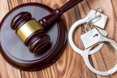 Sumqayıtda qonşulara şişlə hücum edən biznesmen CƏRİMƏLƏNDİ