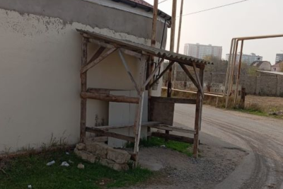 "Şəhər statusunda olan Sumqayıta belə dayanacaq yaraşırmı?"- ŞİKAYƏT