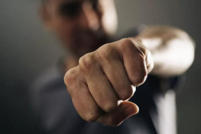 Sumqayıtda CİNAYƏT:  30 manat borca görə tanışını bıçaqladı