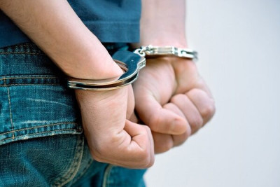 Sumqayıtda mağazalar yarıldı, iki nəfər saxlanıldı