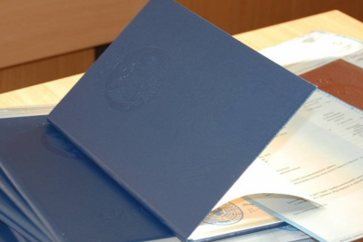 Agentlik sədri saxta diplomlarla bağlı tələbələrə müraciət edib