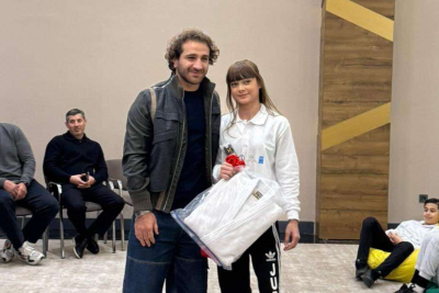 Mehrab Niftəliyevin çempion qızı məşhur cüdoçularla görüşüb