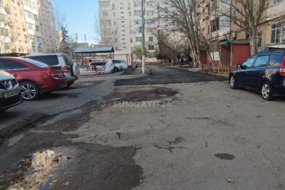 Sumqayıtda ərazini KORLAYAN yarımçıq "asfaltlanma"