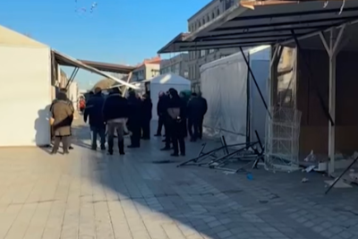 Nizami meydanı: Palatkalar getdi, amma suallar qaldı!