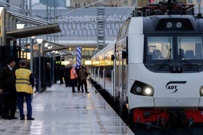 İşıqsız qatar, təhlükəsizlik sualları: "Əyləclər necə yoxlanılır?"