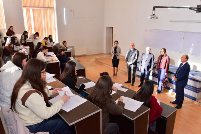 İctimai Şuranın üzvləri SDU-da imtahanları izləyiblər