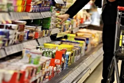 Sumqayıtda marketdən pul oğurlanıb