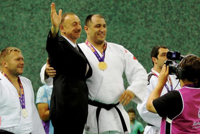 Döyüş meydanından tatamiyə - CANLI ƏFSANƏ 46 YAŞINDA