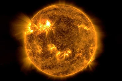 Günəşdə nəhəng plazma atılması - Yerə təhlükəsi var?