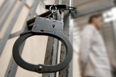 Tanışını döyüb bıçaqlayan şəxs azadlığa çıxdı - Sumqayıtda MƏHKƏMƏ