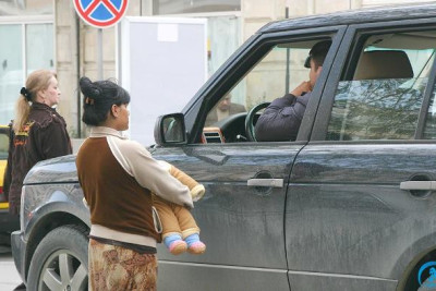 Azərbaycanda dilənçilər HƏBS EDİLƏ BİLƏR