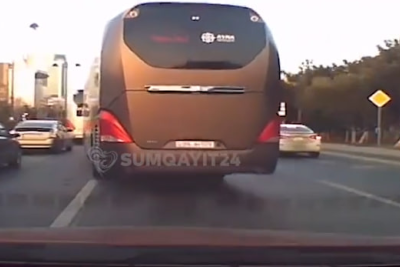 Sumqayıtda tez-tez zolaq dəyişən avtobus- ŞİKAYƏT