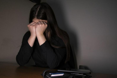 Sumqayıtda qadın qonşusunun barmağını sındırdı - TƏFƏRRÜAT