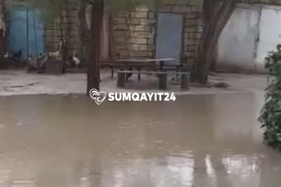 Sumqayıtda yağış həyatı iflic etdi