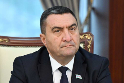 Deputat Sumqayıtda qalmaqallı direktorun yenidən təyinatını sərt tənqid etdi