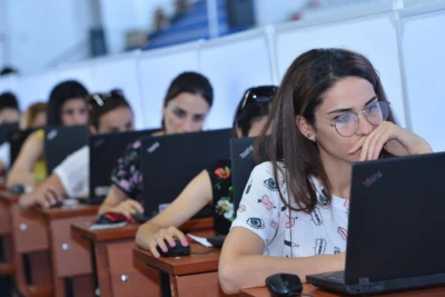 Müəllimlərin NƏZƏRİNƏ - Sənəd qəbulu başladı