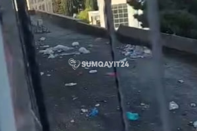 "14 mərtəbə"də utandıran görüntü - "Zibillər pəncərədən atılır"