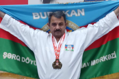 "Qara brilyant"ın ilk müəllimi Rafael Məmmədov çempion oldu