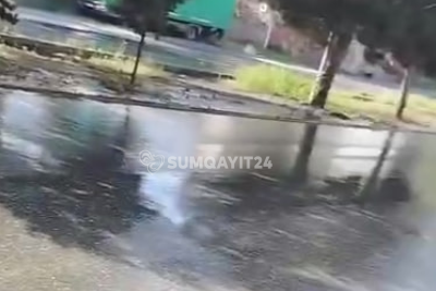 Sumqayıtda küçəni çirkab sular zəbt edib