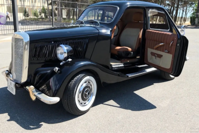 Sumqayıtda fantastik qiymətə retro maşın satışa çıxarıldı