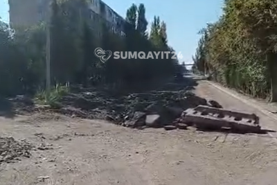 Sumqayıtda bu yol aylardır bağlıdır - Sakinlər NARAHATDIR
