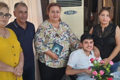 Fiziki məhdudiyyətli sumqayıtlı gəncin həyatı kitab oldu