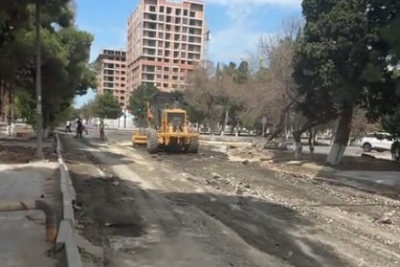 Sumqayıtda aylar əvvəl çökmüş yol asfaltlanır