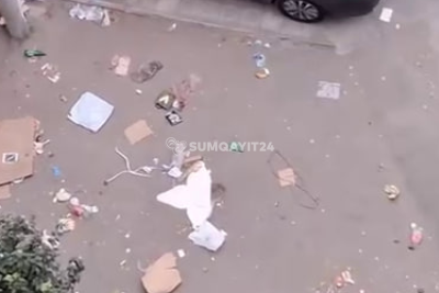 Sumqayıtda külək ərazini zibillərlə "qərq etdi"