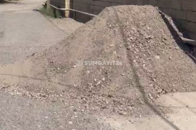 "Pensiyamızdan pul ayırıb yolu düzəldirik" - Sumqayıtın bu məhəlləsi unudulub?