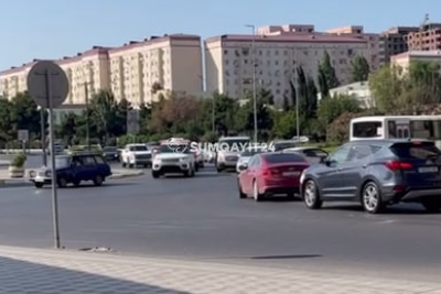 Sumqayıtın işlək küçəsində "zebrasız" qalan yol
