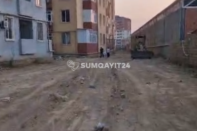 Ucqar kənd yolu deyil, "Saray-H" MTK-nın həyətidir...