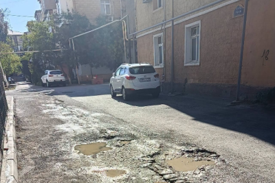 Sumqayıt İcra Hakimiyyətinin yaxınlığında biabırçı mənzərə