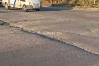 Sumqayıtın bu yolunda sürücülər əziyyət çəkir