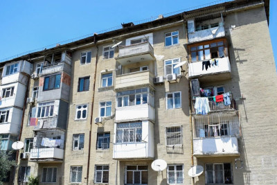 Sumqayıtın "üstü bəzək, altı təzək" binalarını kim təmir etməlidir?