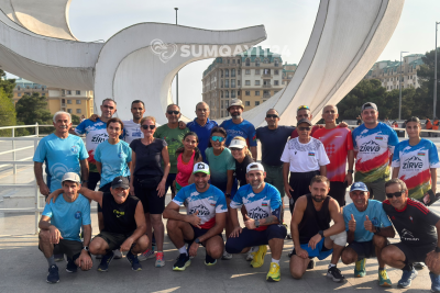 Yarışda yer tutan 67 yaşlı marafonçular Sumqayıtda görüşdülər