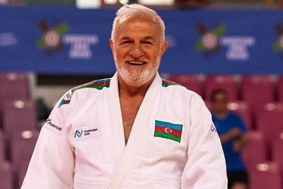 Sumqayıtın veteran cüdoçusu qələbə sevincini bölüşdü