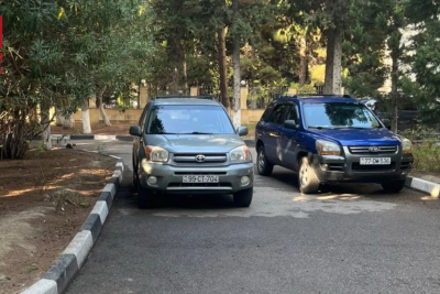 Sumqayıtda sürücülər doğum şöbəsinin yolunu zəbt edib?
